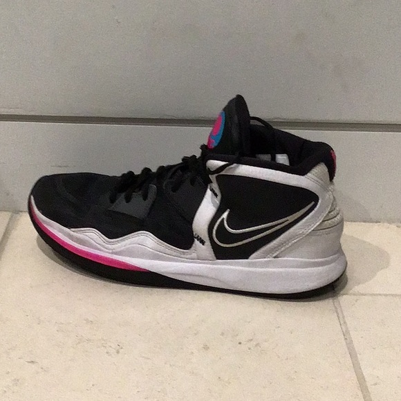 Nike Other - Nike mens Kryrie infinity basketball shoes-size 12